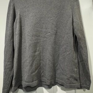 Croft & Barrow Gray Crewneck Sweater with Scalloped Hem